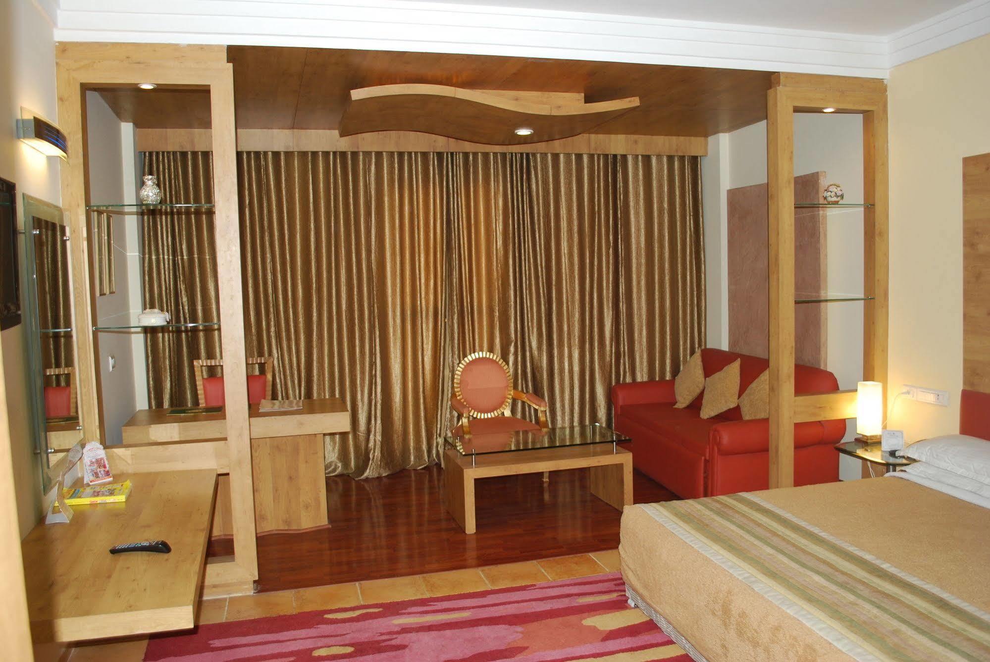 K C Residency Vaishnodevi Ξενοδοχείο Katra  Εξωτερικό φωτογραφία